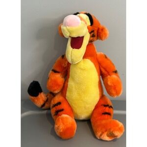 Disney Store Exclusive Tigger Plush Winnie the Pooh Orange Striped Tiger Toy Vtg
